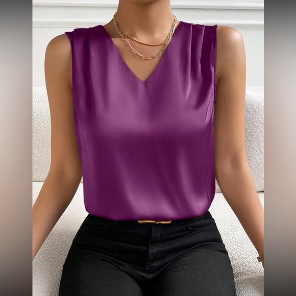 Luxe V neck sleeveless blouse - Picture 8 of 16